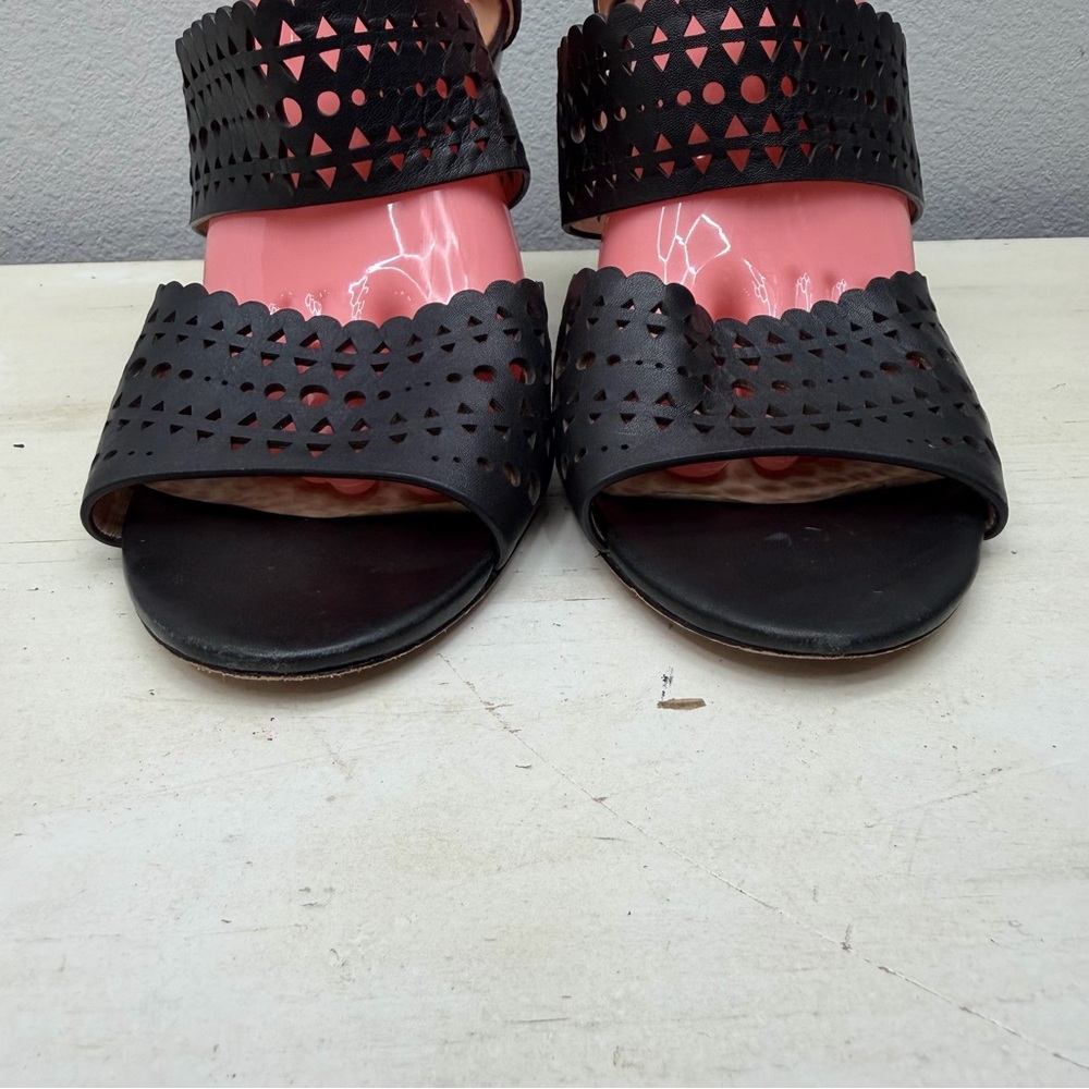 Tory Burch Black Leather Perforated Gladiator Wedge Sandals Size 10.5 - Picture 3 of 8